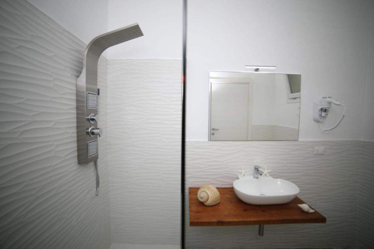White Aurora Rooms Porto Cesareo Eksteriør bilde