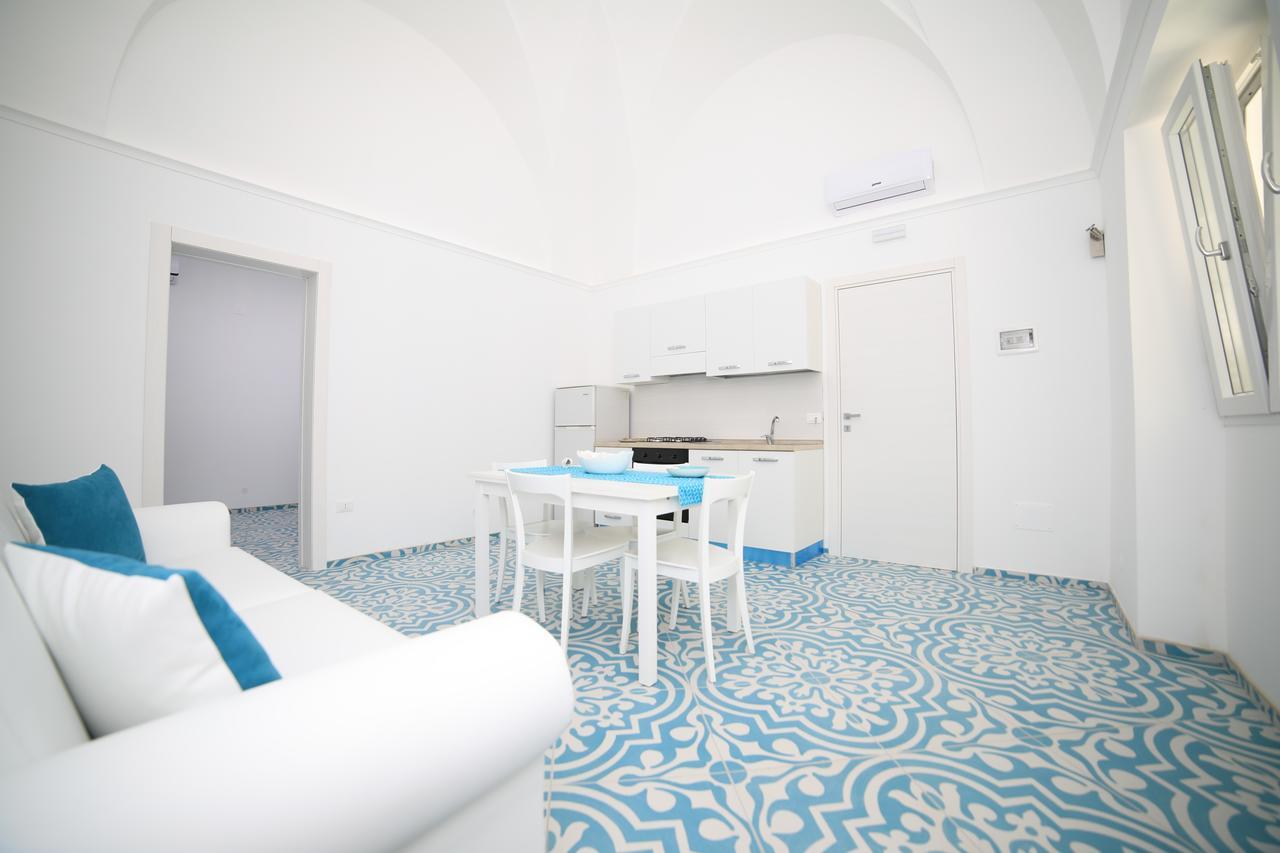 White Aurora Rooms Porto Cesareo Eksteriør bilde