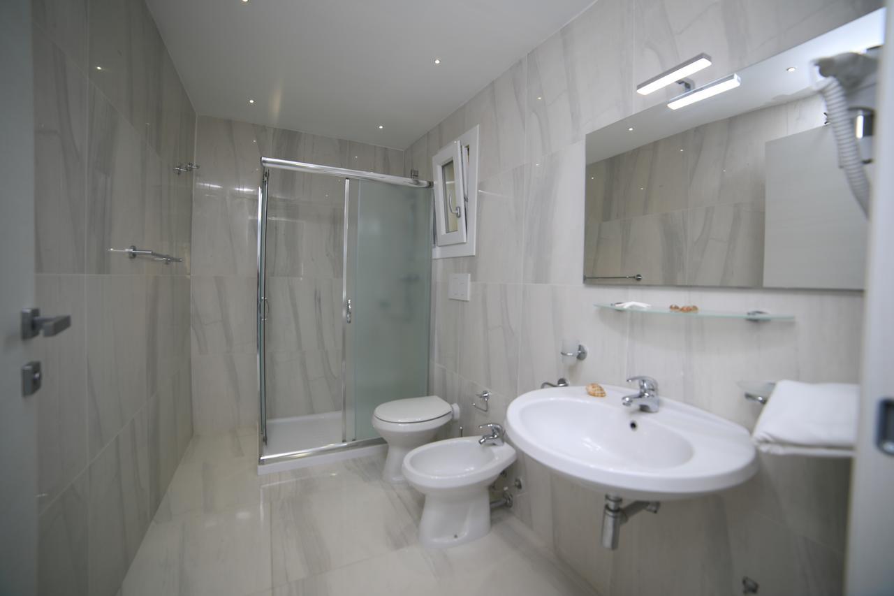 White Aurora Rooms Porto Cesareo Eksteriør bilde